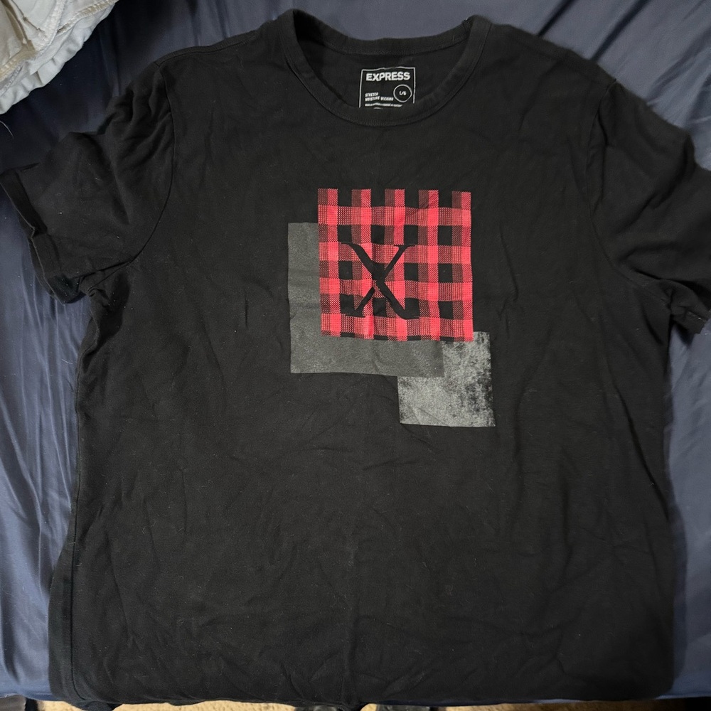 EXPRESS Men’s Black Tee Size Large Never Worn